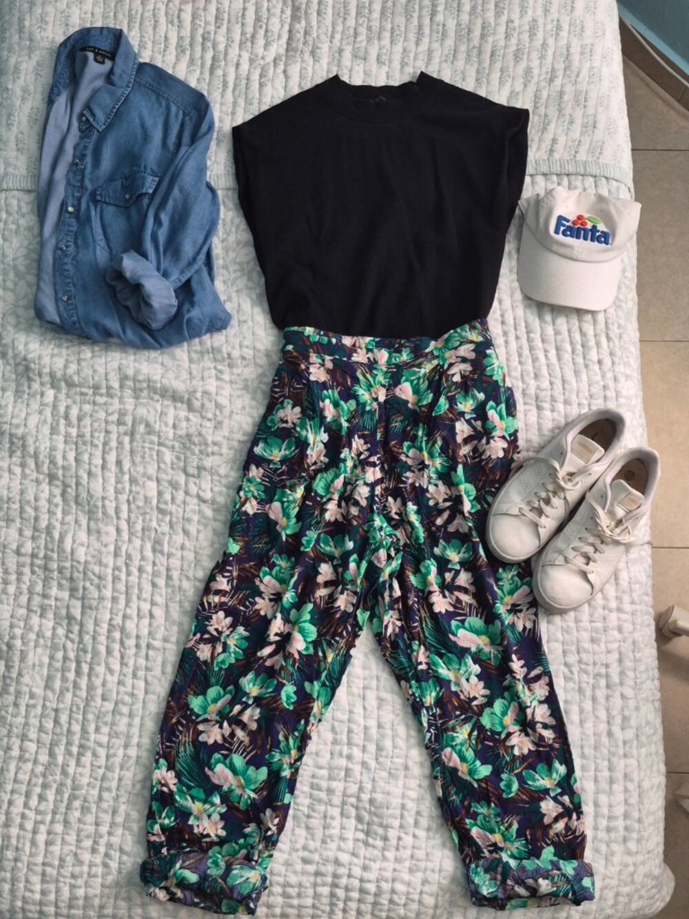 H&M green Hawaiian Tropical Floral Print Pants